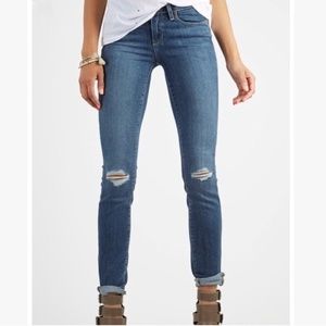 PAIGE DISTRESSED KYLIE CROP MED BLUE
